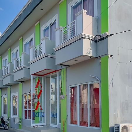 Urbanview Hotel Ava Banjarmasin By Reddoorz Exterior photo