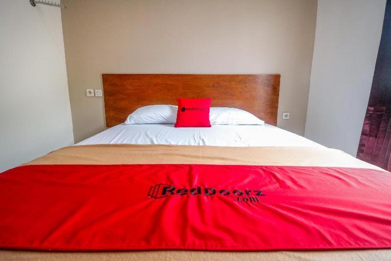 Urbanview Hotel Ava Banjarmasin By Reddoorz Room photo